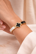 Noir & Blanc Clover Bangle